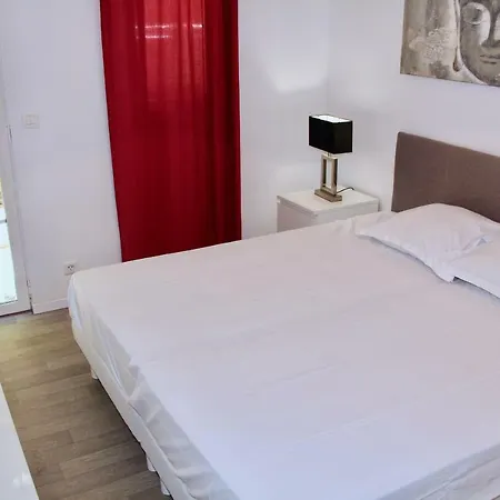 Luxury 2*