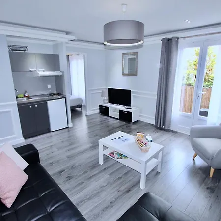 Hotel apartamentowy Luxury