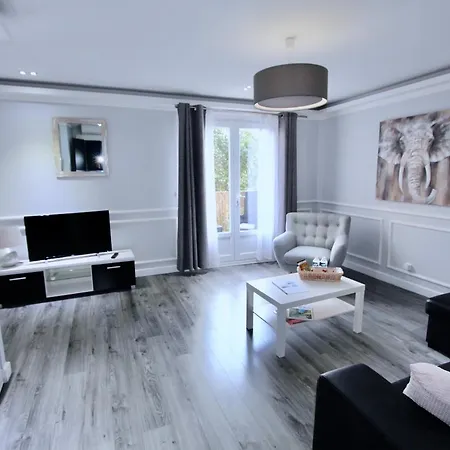 Hotel apartamentowy Luxury Cannes