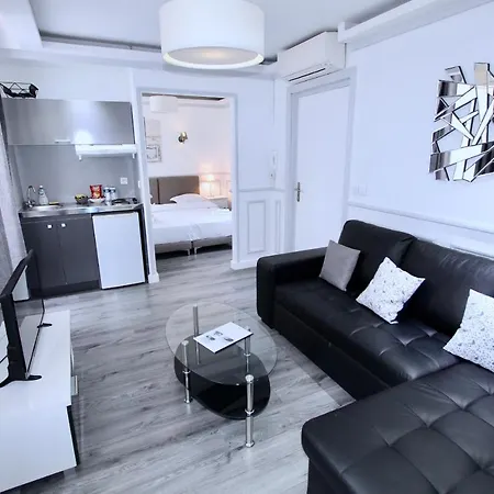 Luxury Hotel apartamentowy 2*