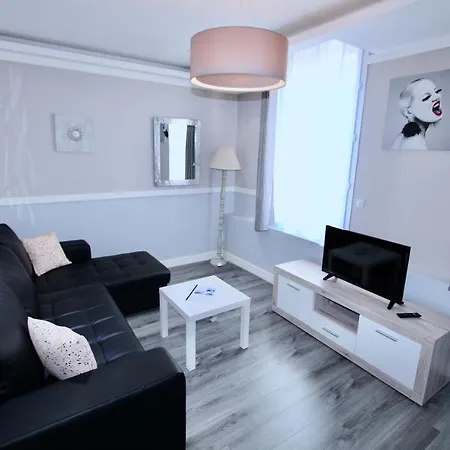 Luxury Hotel apartamentowy 2*