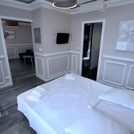 Hotel apartamentowy Luxury