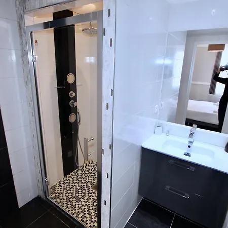 Hotel apartamentowy Luxury