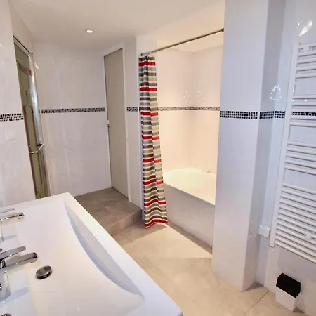 Luxury Hotel apartamentowy 2*